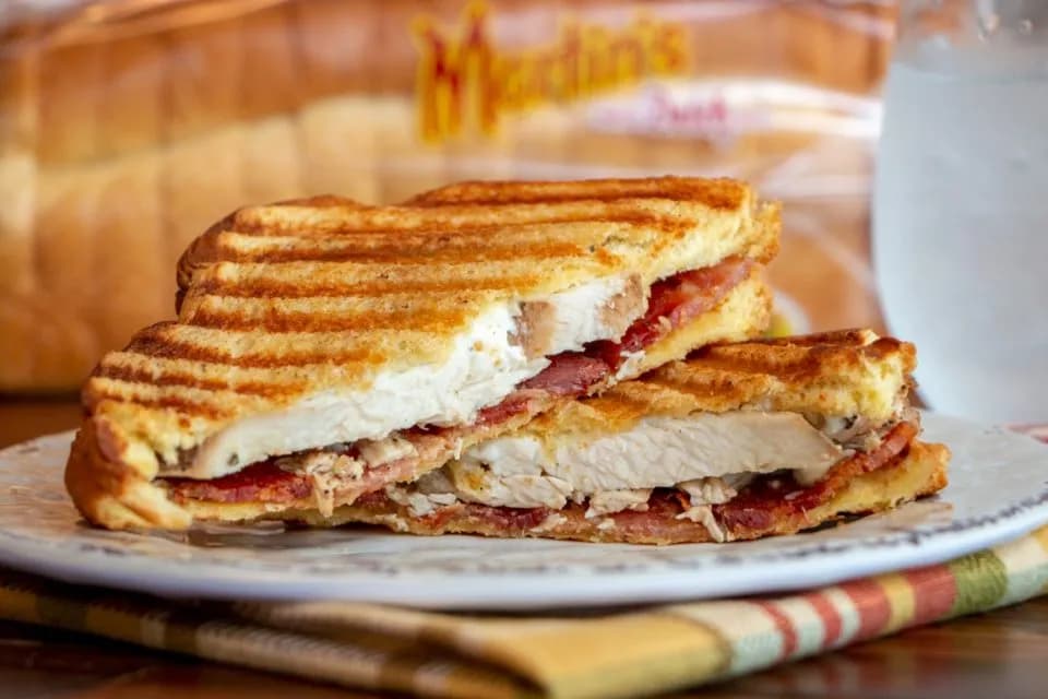 Panini Bacón y Pollo