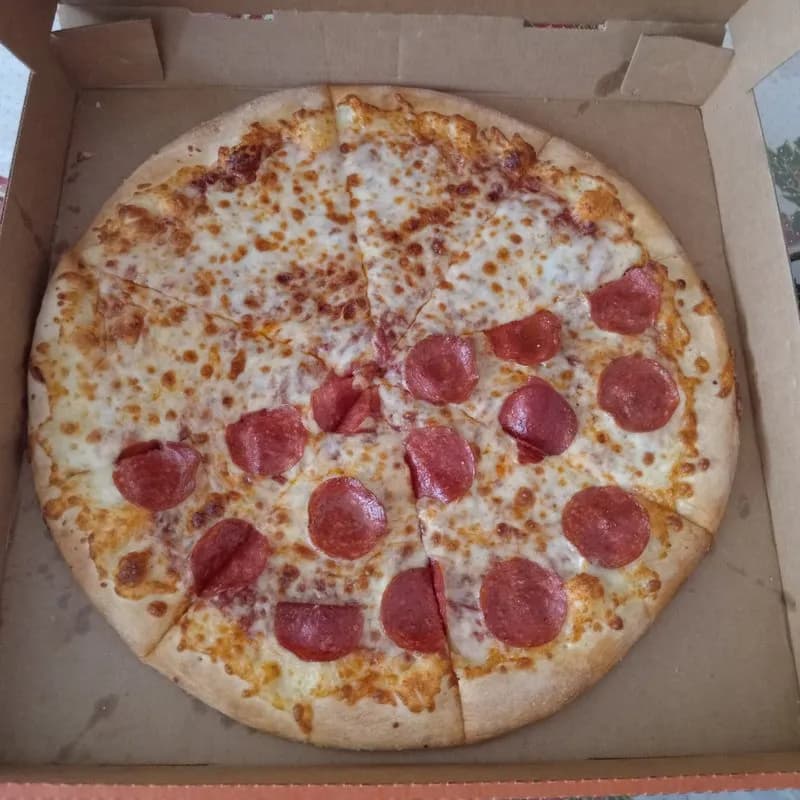 Pizza Pepperoni (14 porciones)