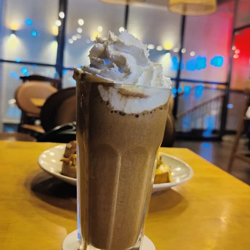 Coco Maní Frappé